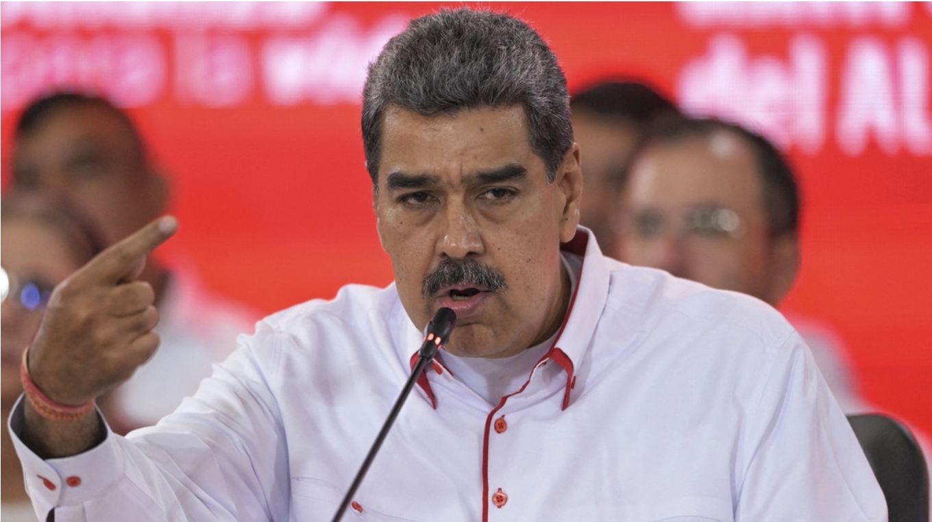 Maduro denuncia que la oposición extremista se prepara para “gritar fraude”