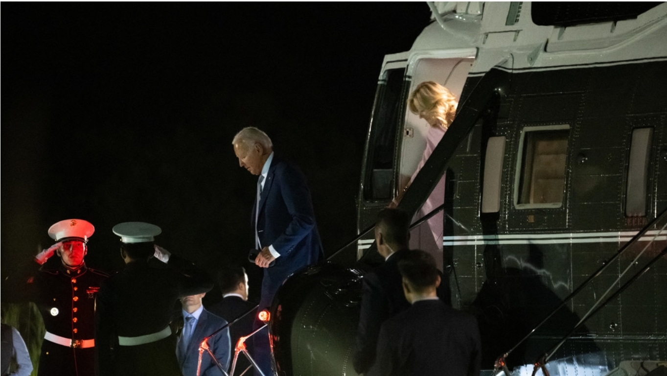 Biden se sube a su carro en ‘cámara lenta’