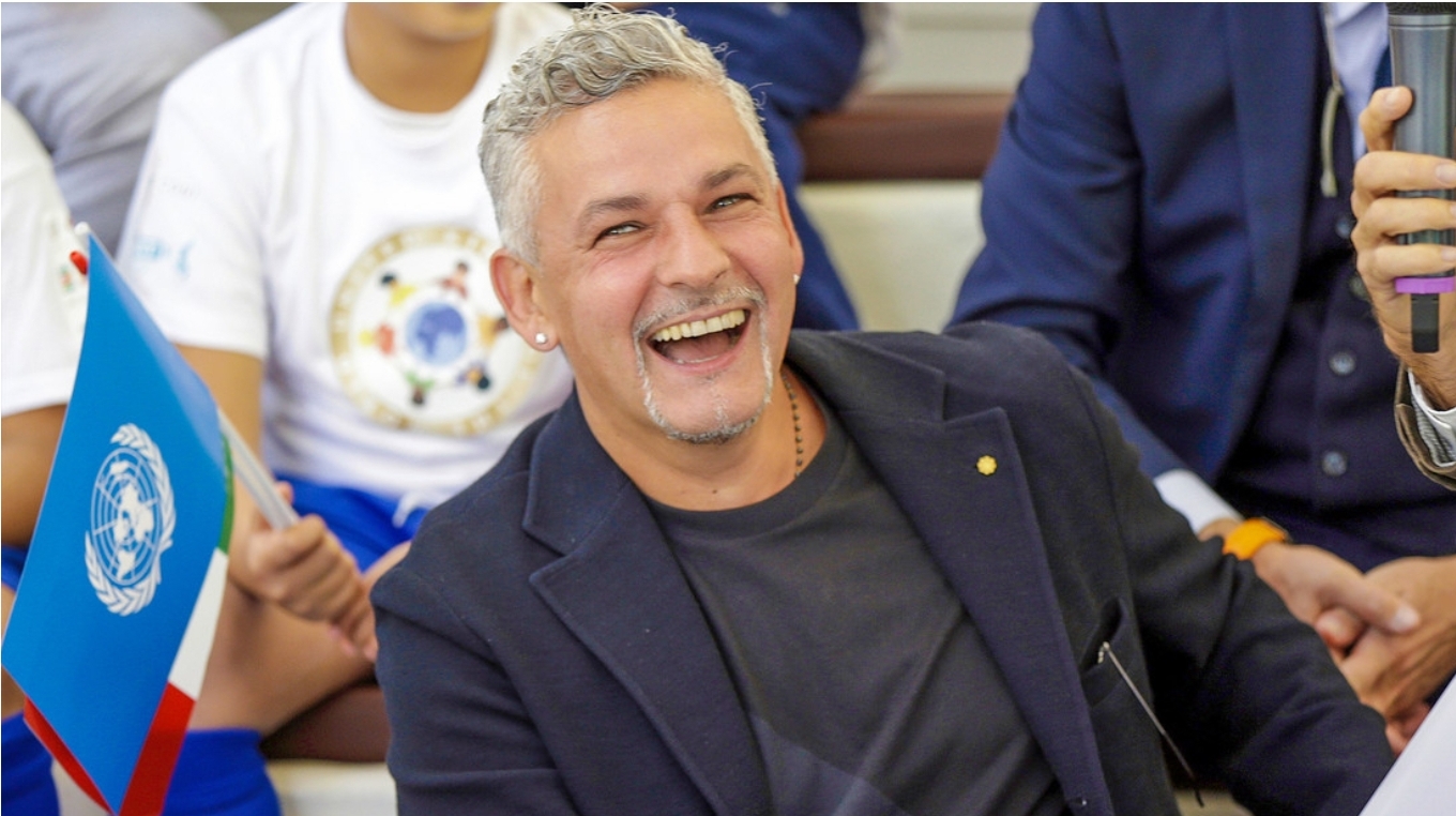Secuestran y hieren en su casa a Baggio, la leyenda del fútbol italiano durante el partido Italia-España