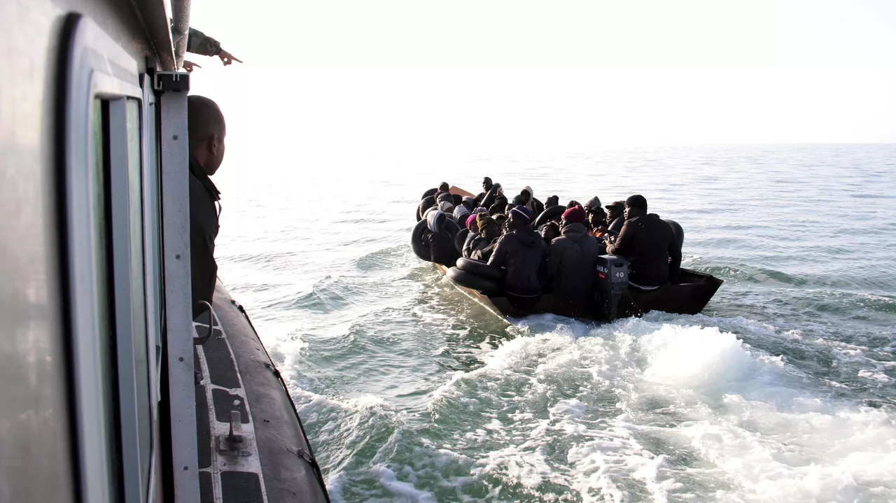 Asciende a 34 el número de muertos en el naufragio de una embarcación con inmigrantes en Italia