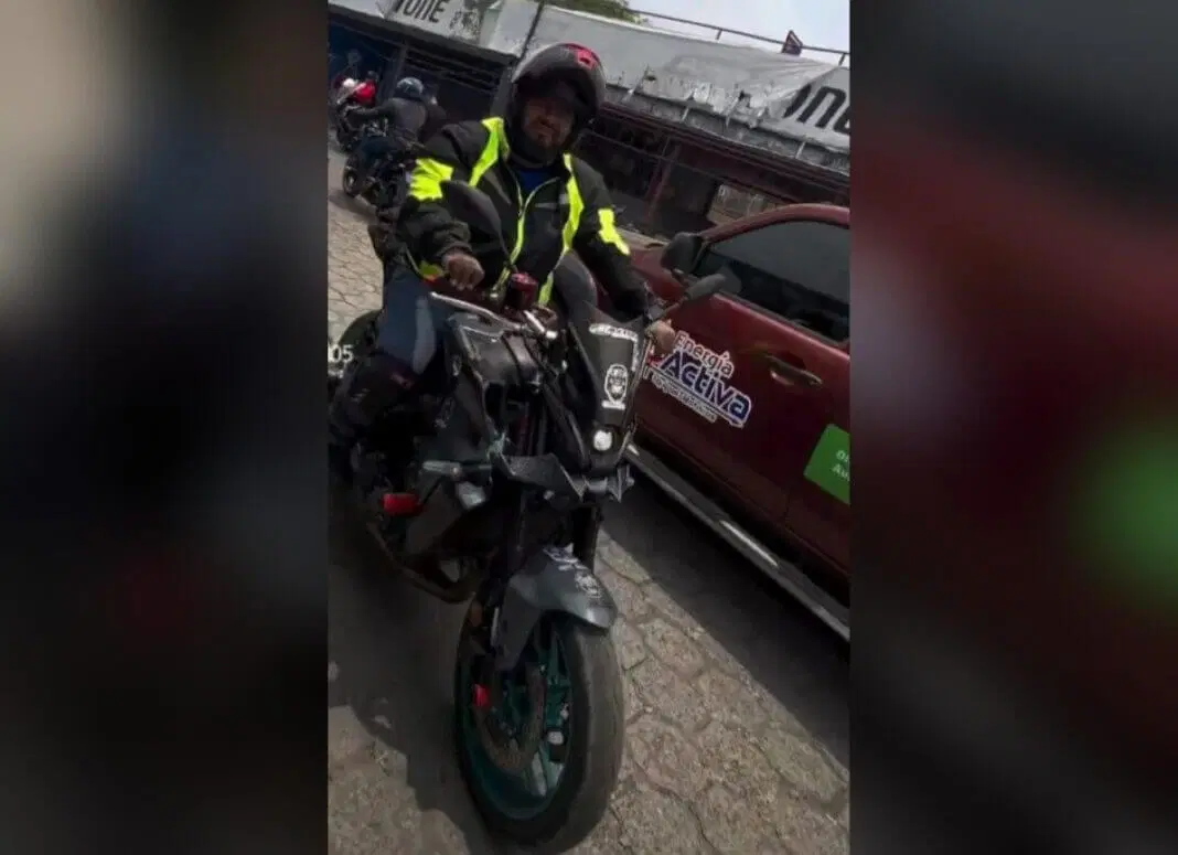 Motociclista muere al impactar contra un perro en Rivas