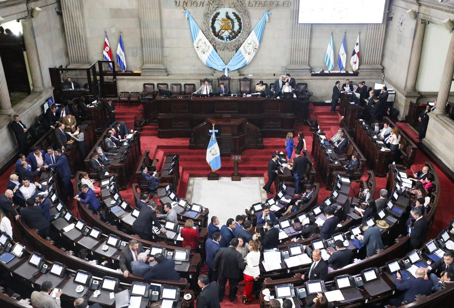 El Congreso de Guatemala rechaza el ‘estado de calamidad’ decretado por el presidente Arévalo