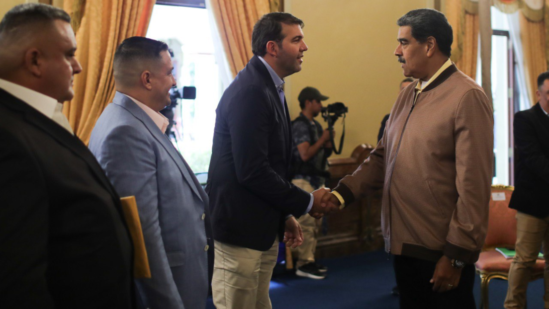 Maduro conforma un frente de paz junto a líderes de la “oposición independiente”