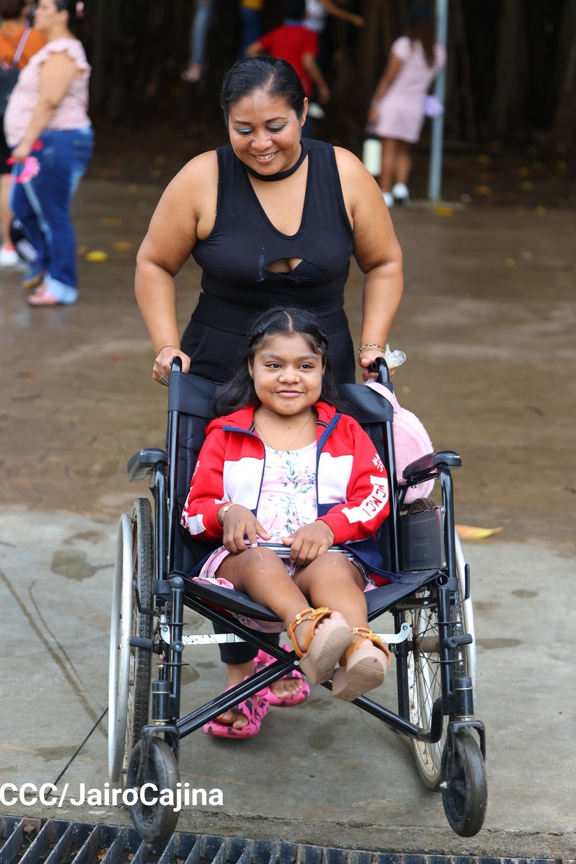 Familias disfrutan de la apertura del parque Las Piedrecitas este fin de semana