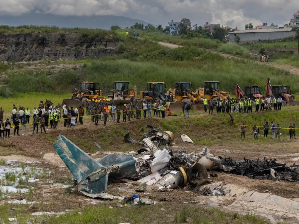 Se estrella un avión con 19 personas a bordo en la capital de Nepal