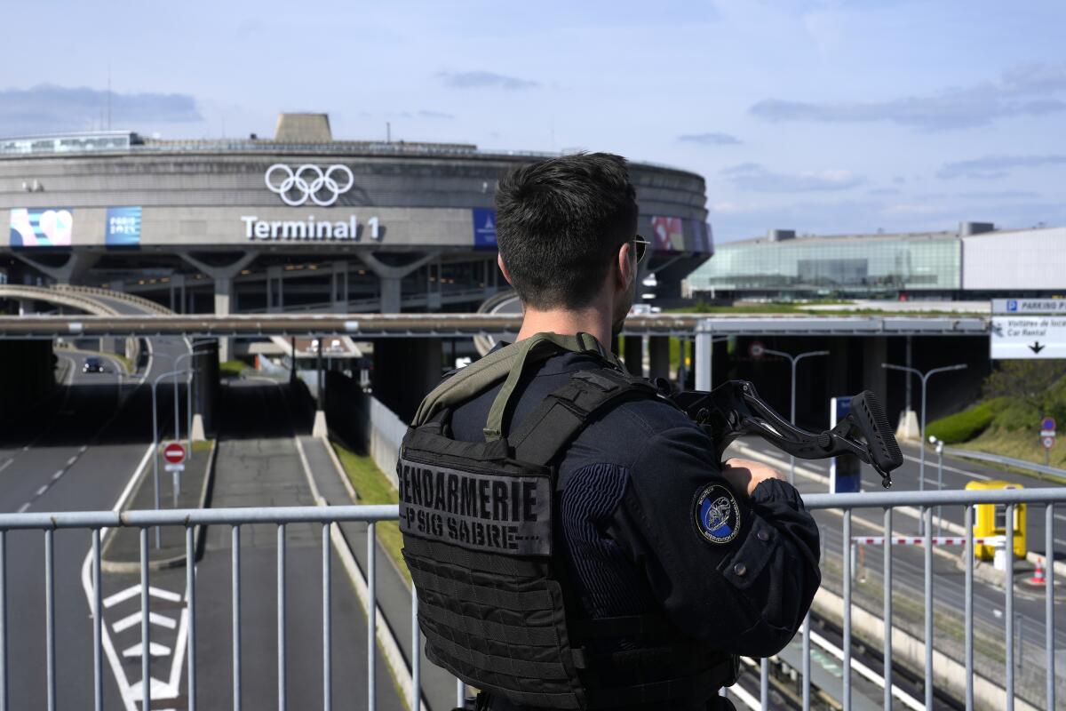 Militares en las calles, vigilancia en helicópteros y plan especial antiterrorismo en los Juegos Olímpicos de París