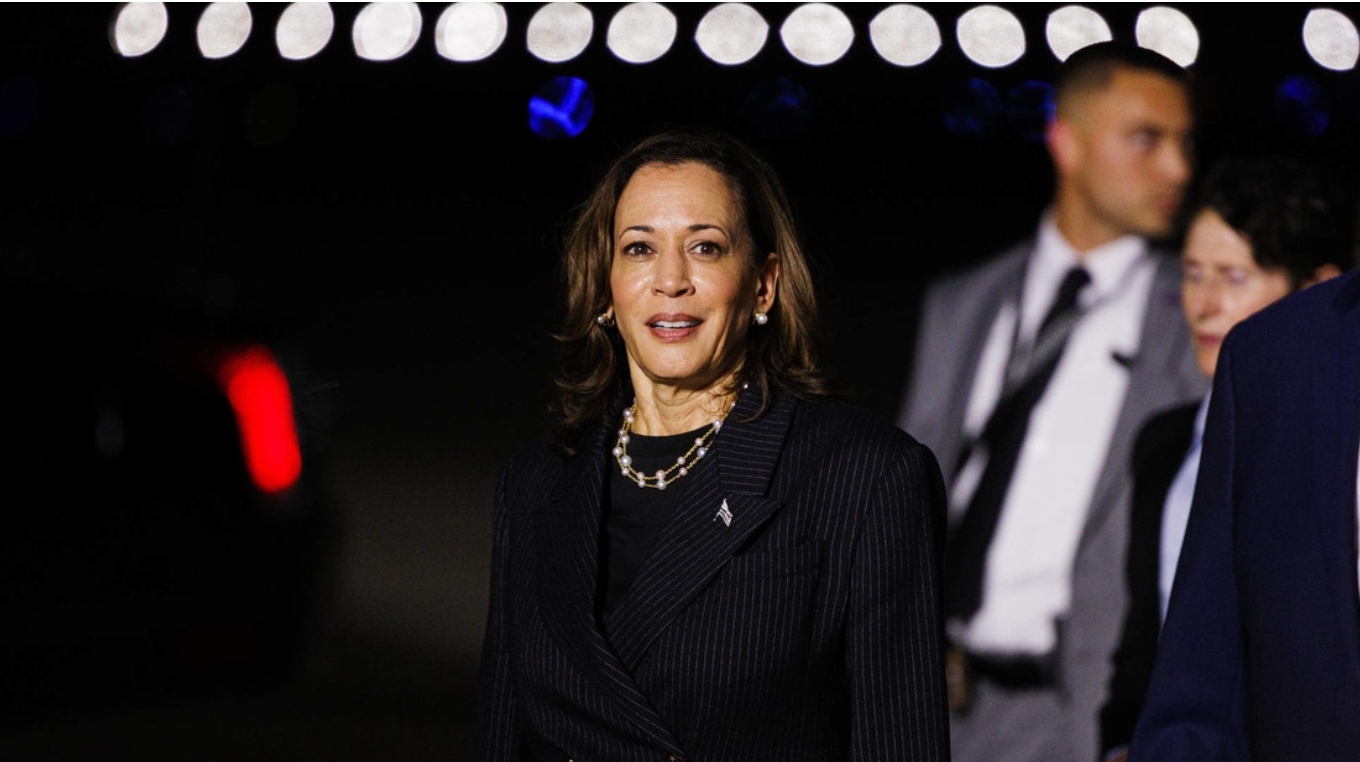 Desvelan por error el posible candidato a vicepresidente elegido por Kamala Harris