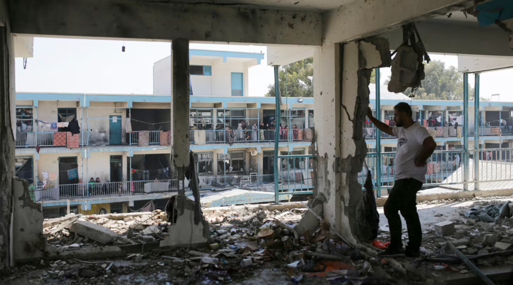 10 muertos en un bombardeo israelí contra una escuela de Gaza