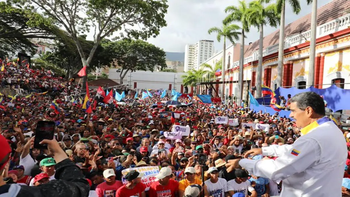 Presidente Nicolás Maduro llama a respetar la Constitución, las leyes e instituciones del país