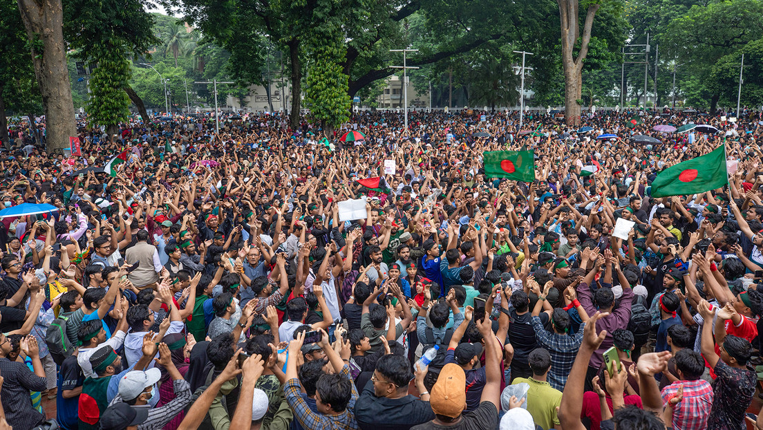 Al menos 63 muertos en nueva ola de protestas en Bangladés