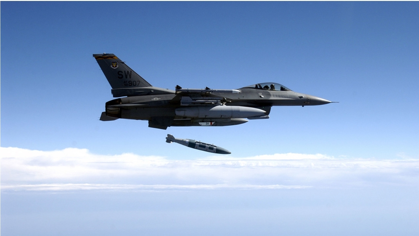 Acusan a Israel de usar bombas antibúnker en el Líbano y Gaza