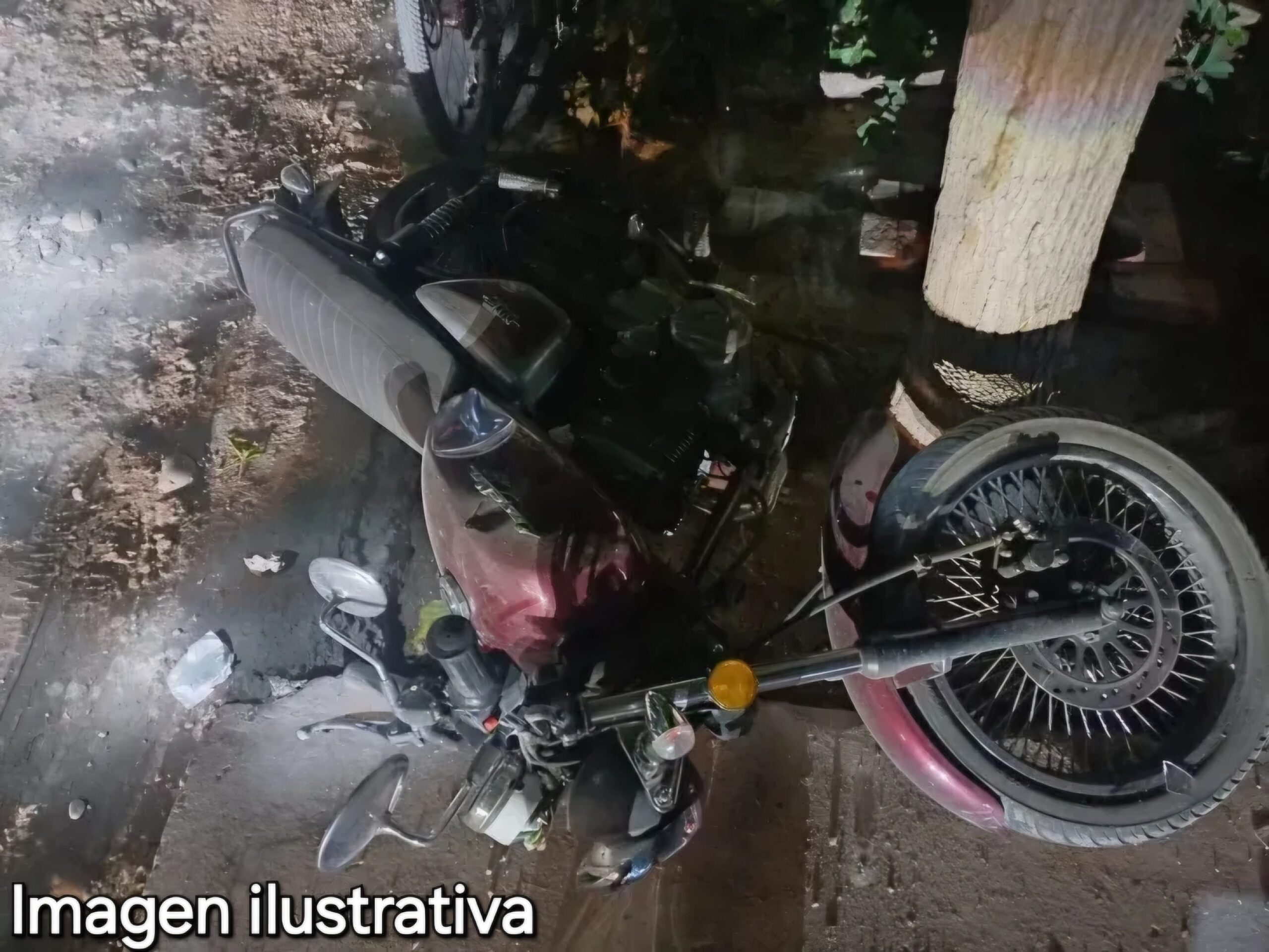 Un fallecido y un lesionado tras chocar moto contra un árbol en Boaco