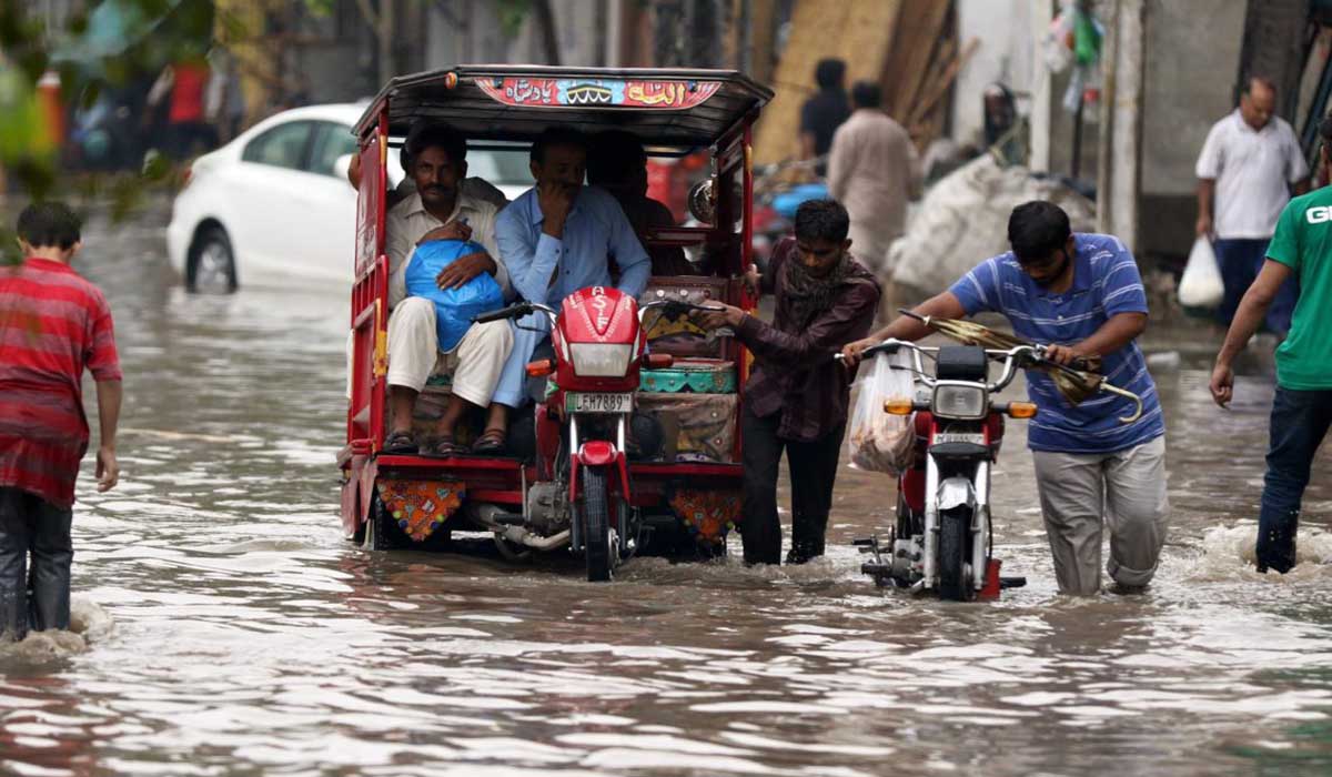 Las lluvias monzónicas se cobran más de 200 vidas en Pakistán