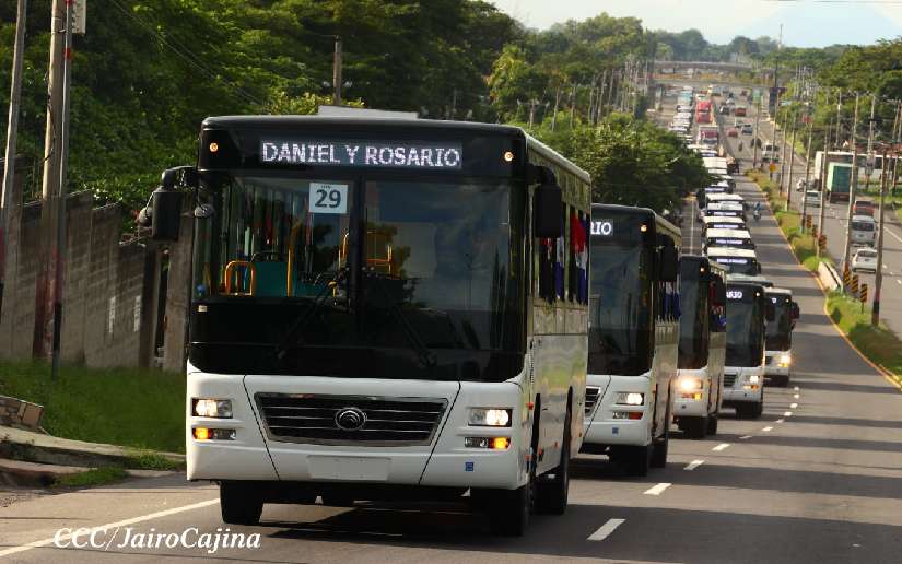 Entrega de buses