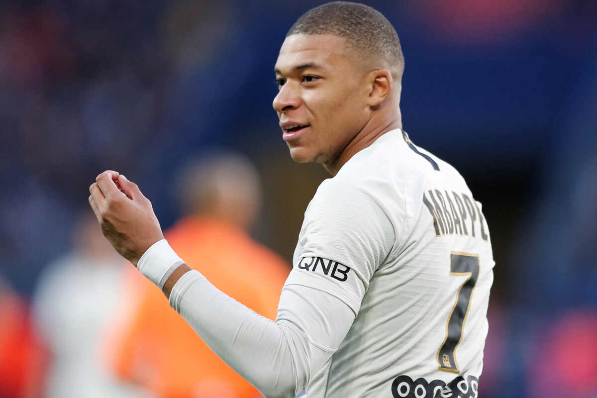 Mbappé reclama 55 millones de euros al PSG