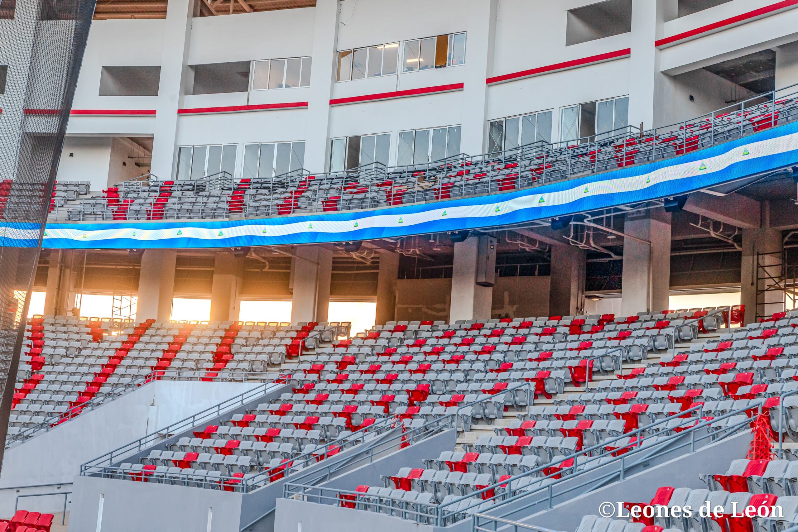 Nuevo Estadio Rigoberto López Pérez en su etapa final