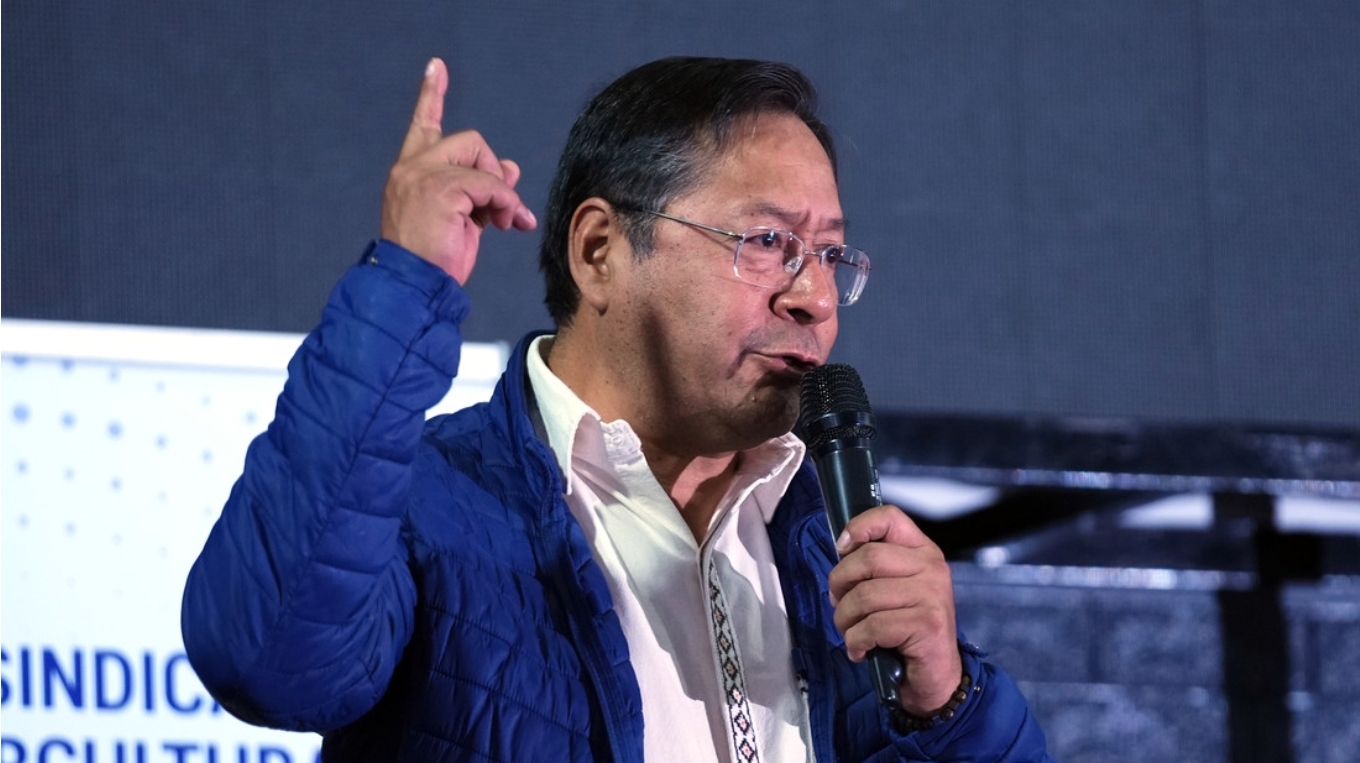 Luis Arce explica la causa de la falta de dólares y combustibles en Bolivia