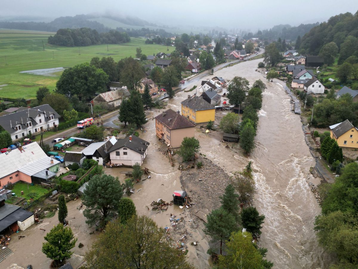 Tormenta Boris deja 13 muertos, 6 desaparecidos y miles de desplazados en Europa del Este