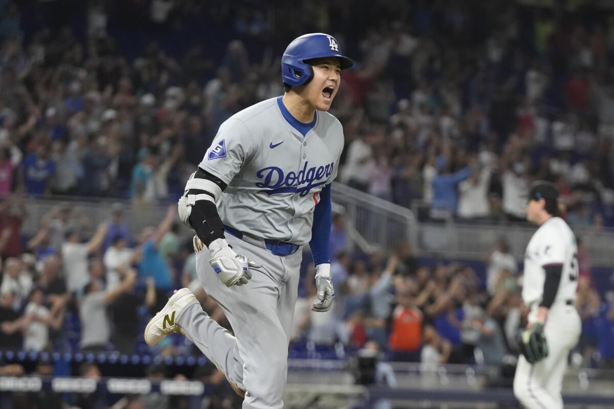 Ohtani hace historia con su home run y su base robada 50