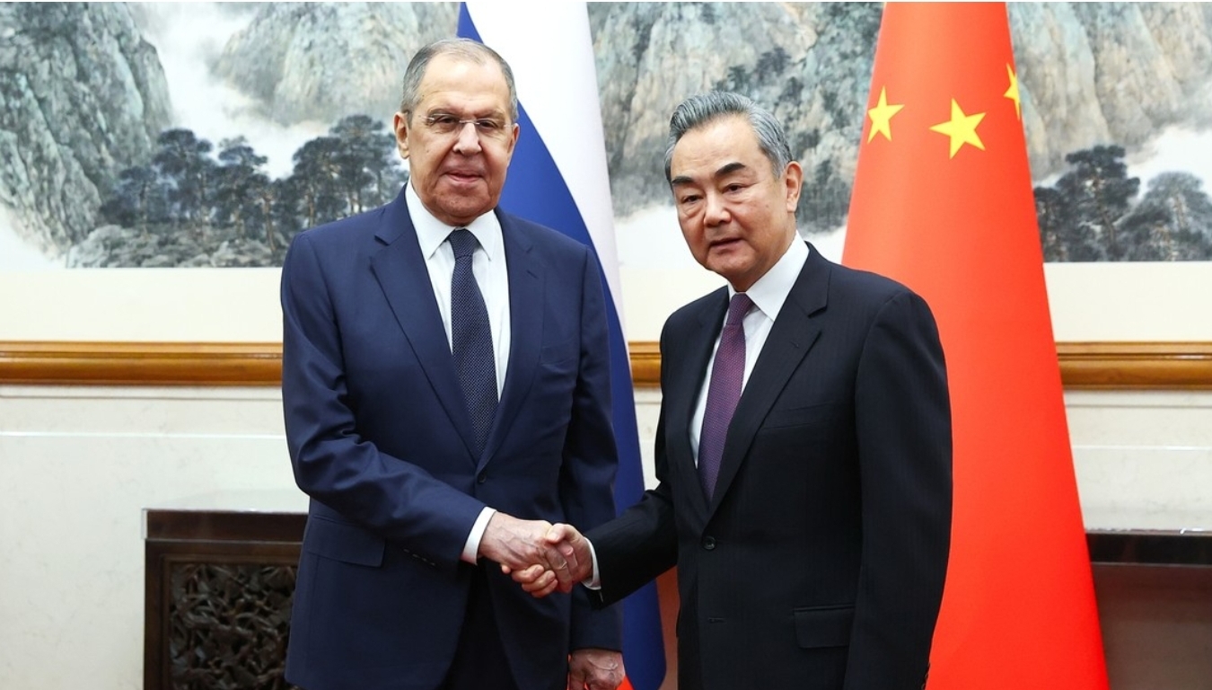 Lavrov se reúne con el canciller chino en Nueva York