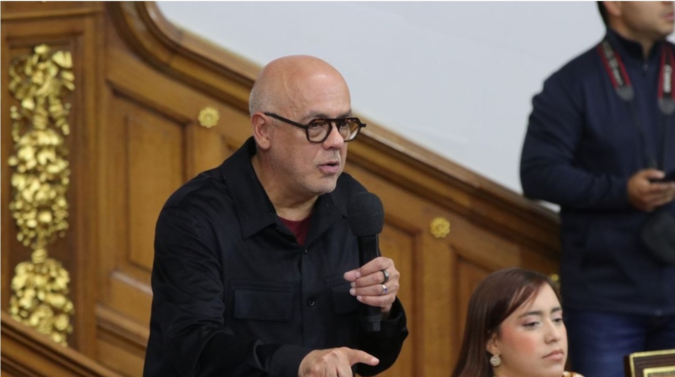 Jorge Rodríguez: Edmundo González estaba “desesperado por pirarse” de Venezuela