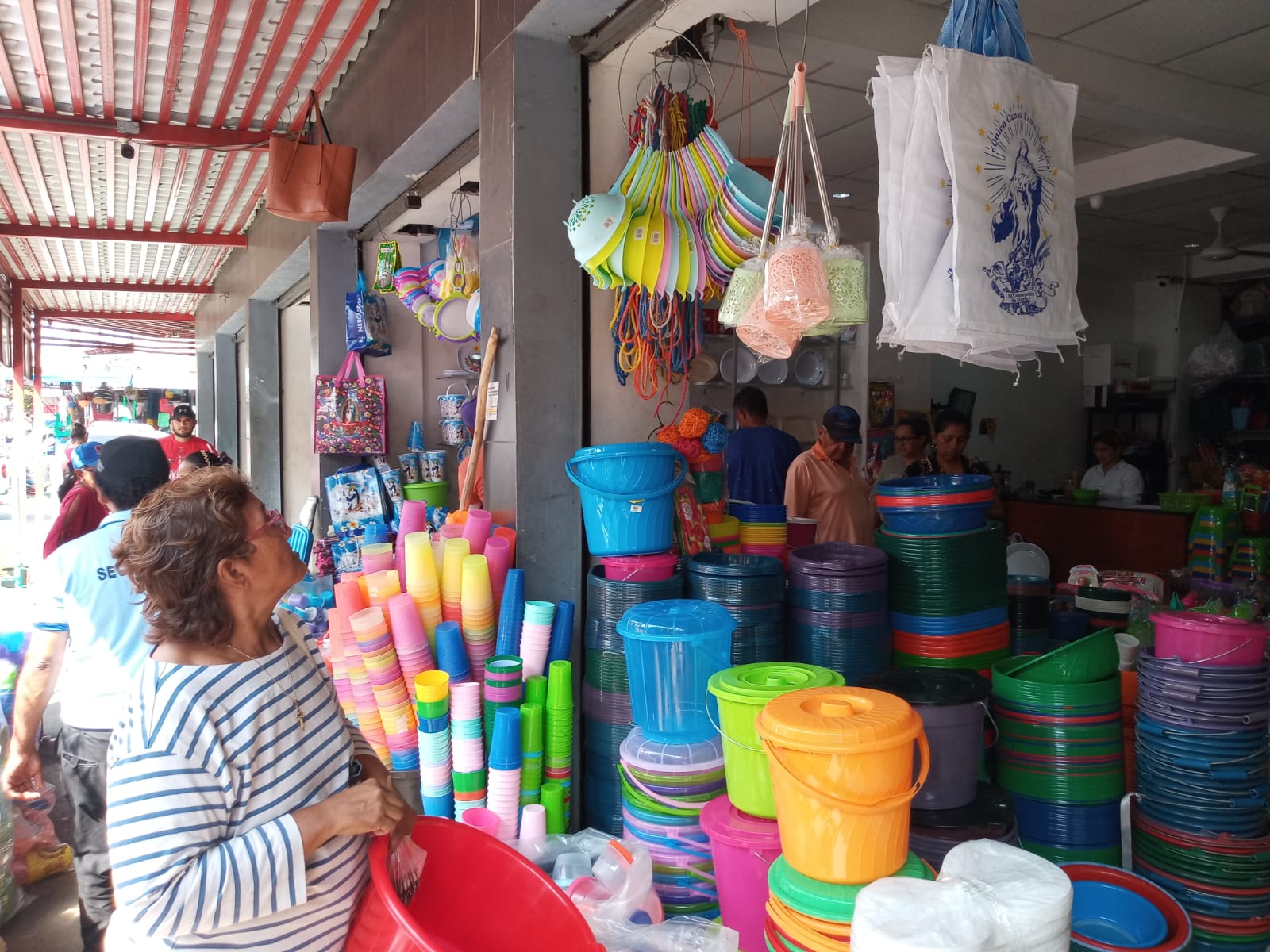Comerciantes nicaragüenses proyectan ventas récord de más de C$6 mil millones
