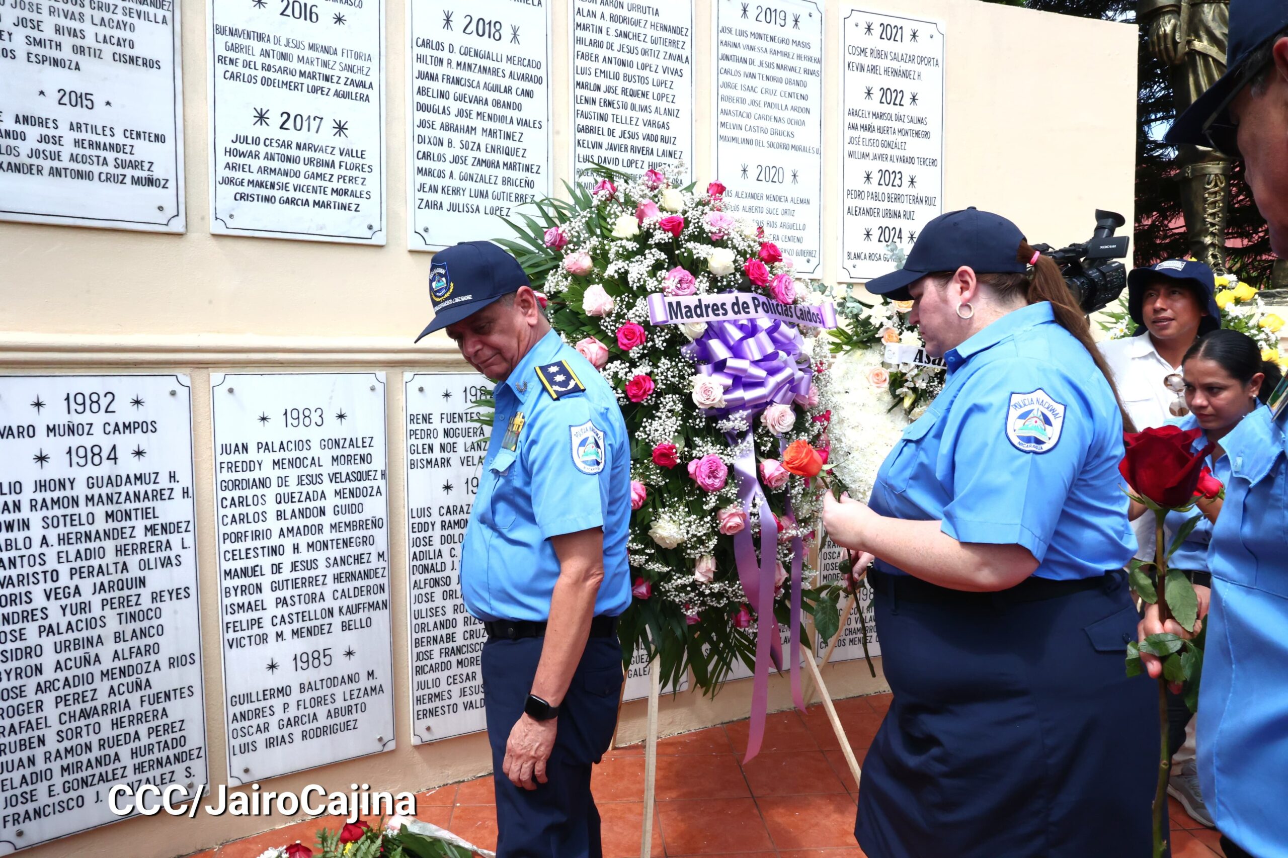 Policía Nacional rinde tributo a los 524 oficiales fallecidos en el cumplimiento de su deber