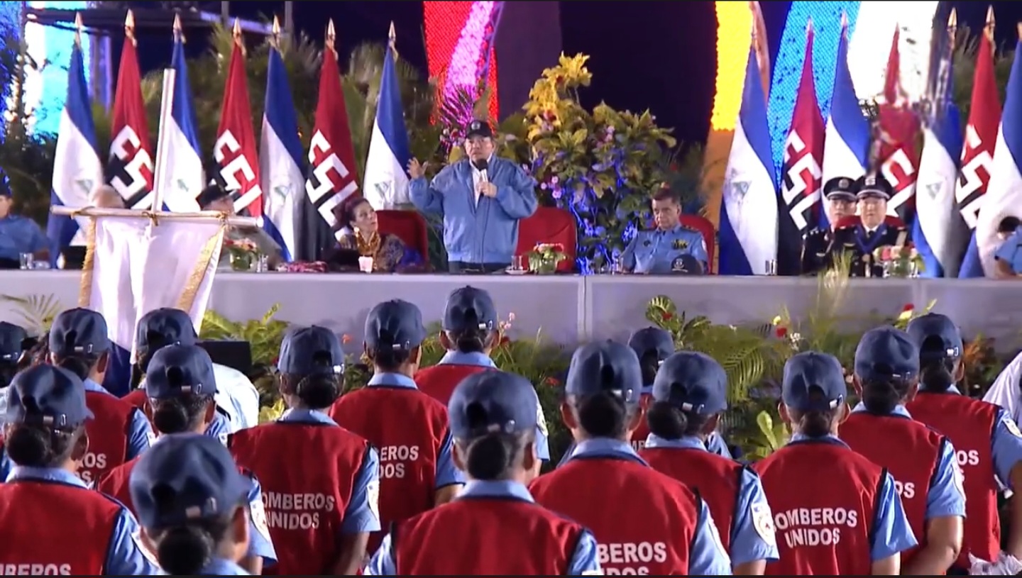 Celebramos 45 años de fundación de la Policía Nacional y MINT garantizando la paz y seguridad de las familias