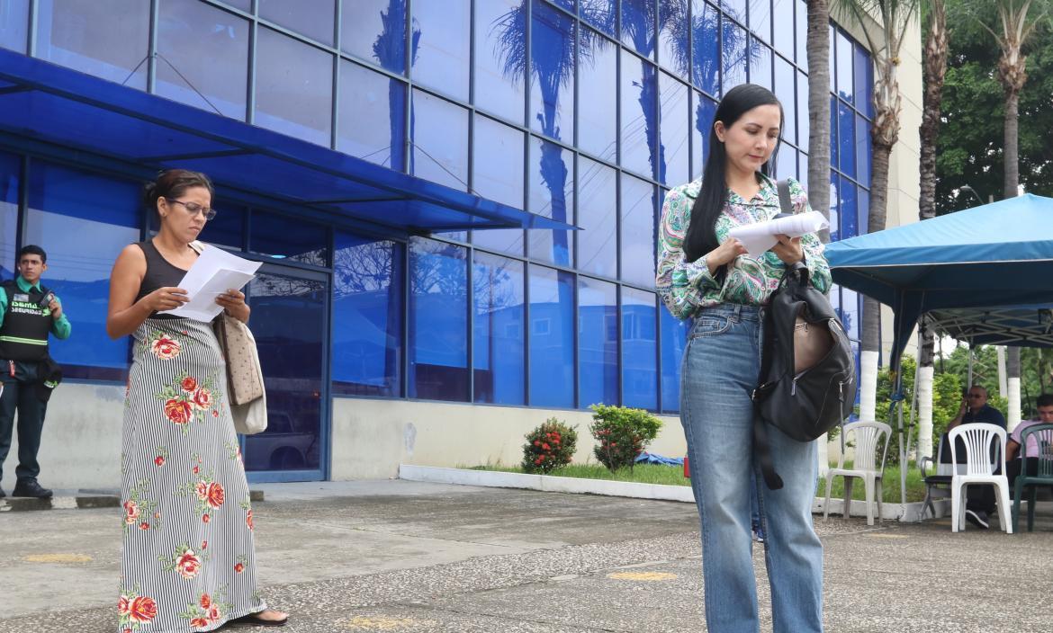 Ecuador suspende cobros al servicio eléctrico de septiembre por denuncias en facturación