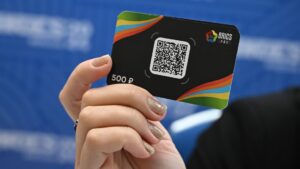 Putin BRICS desarrollando análogo de SWIFT