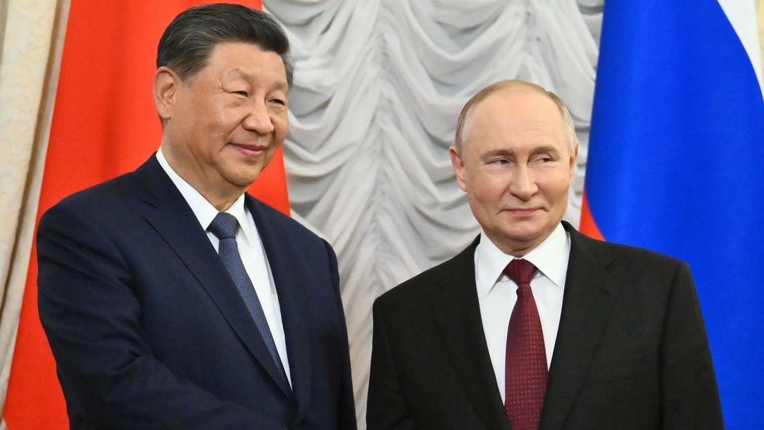 “Tomamos el sendero correcto”: Putin y Xi Jinping se reúnen en el marco de la cumbre de los BRICS