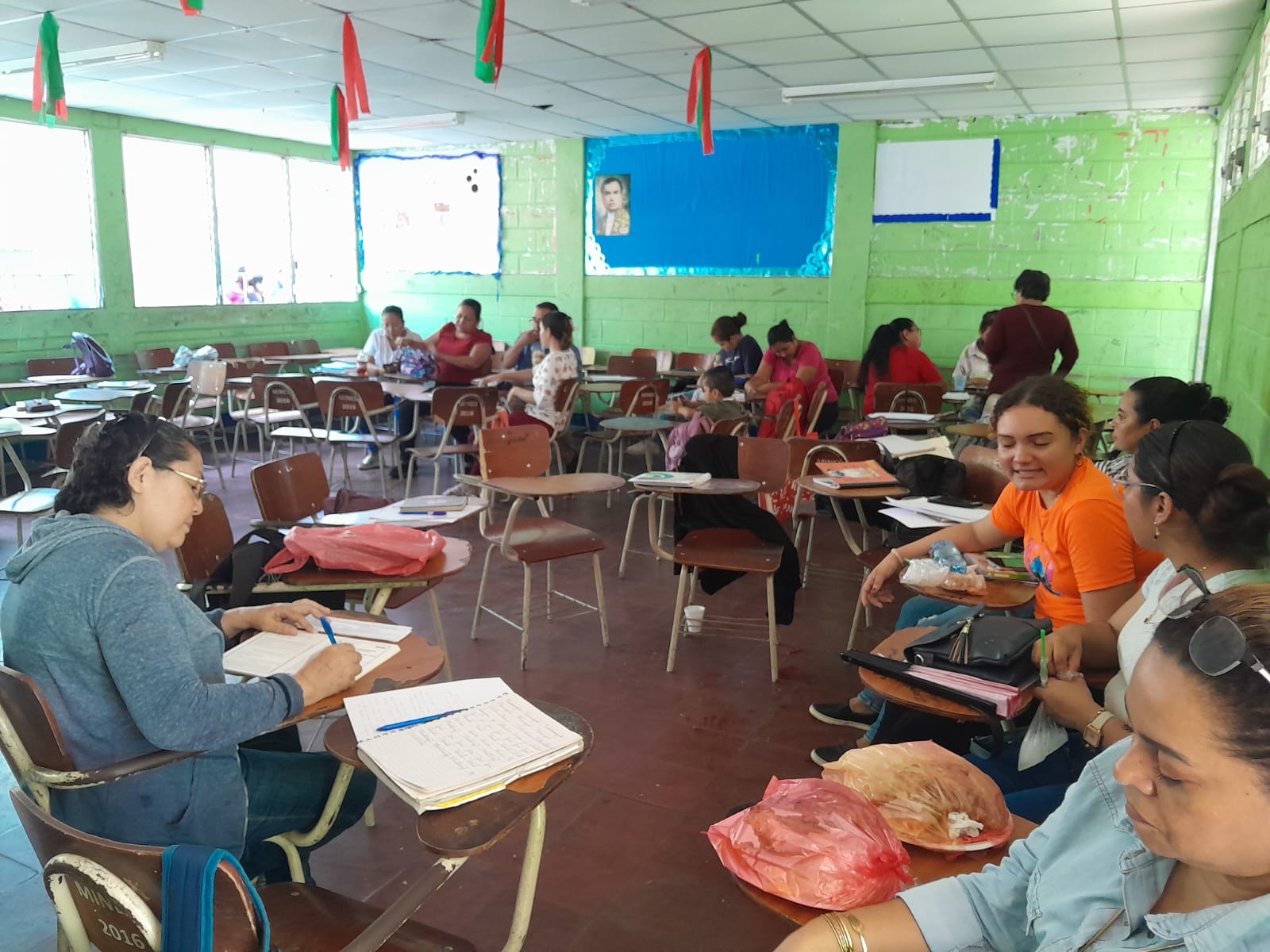 Docentes del Distrito II de Managua se capacitan para mejorar las estrategias didácticas
