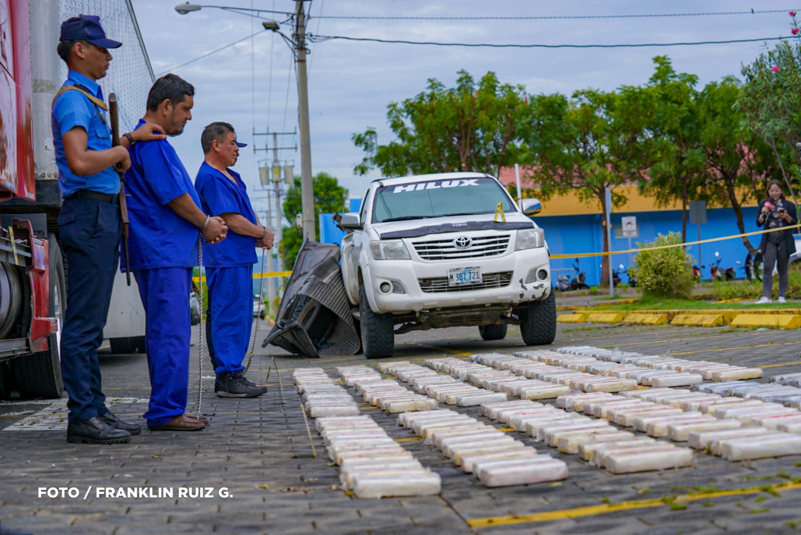 Policía Nacional incauta 263 kilos de cocaína y más de U$32 mil en dos operativos