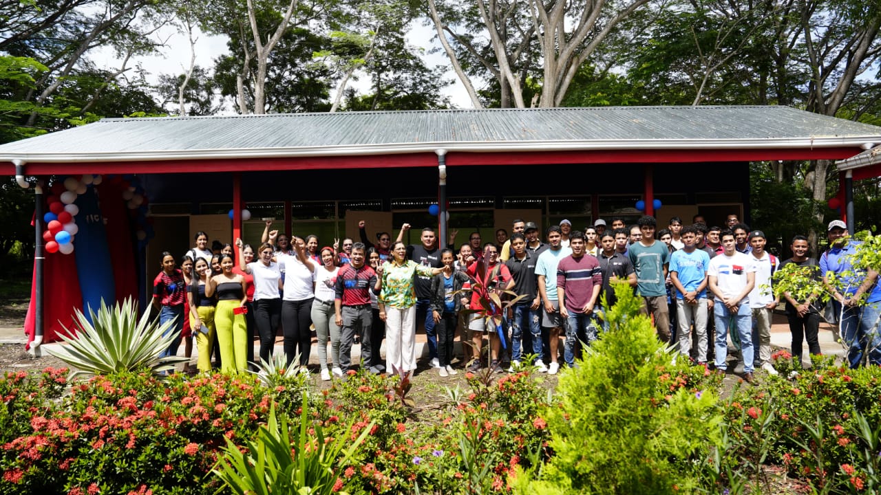 UNAN- León y UNP inauguran obras para el bienestar de la comunidad estudiantil