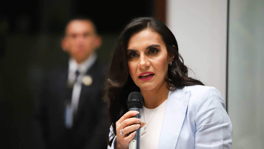 Suspenden sin remuneración por 150 días a la vicepresidenta de Ecuador