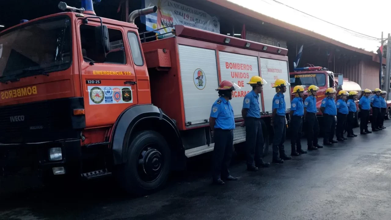 Bomberos Unidos preparados para atender las emergencias durante las fiestas decembrinas
