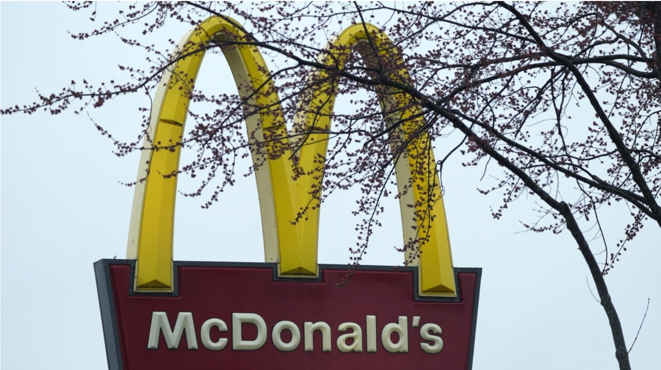 Hamburguesas de McDonald’s dejan más de un centenar de contagiados con E.Coli en EEUU