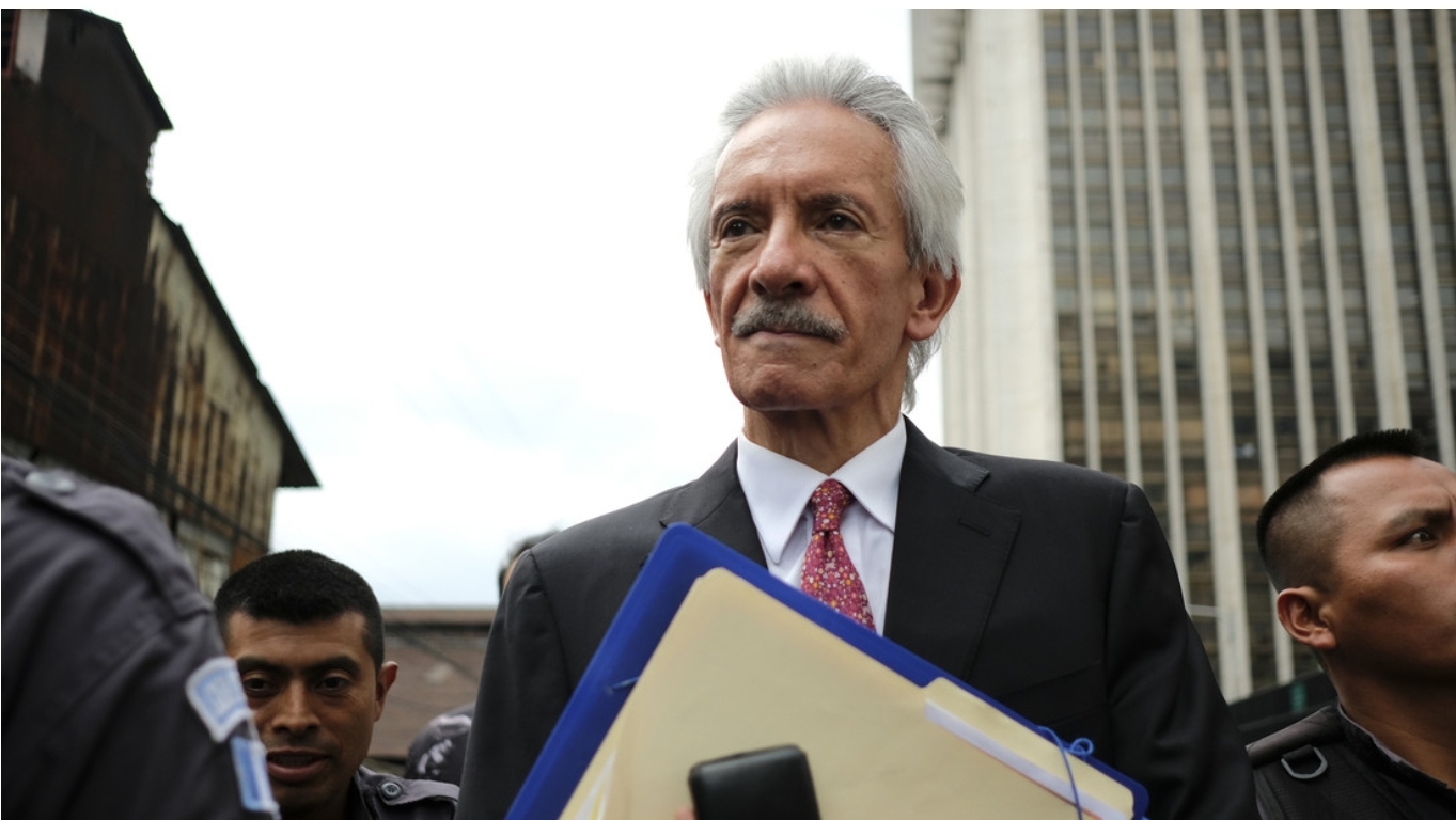 Corte de Guatemala ordena un nuevo encarcelamiento para el periodista José Rubén Zamora