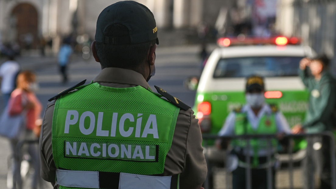 Policías en Perú rezan para el ‘exorcismo’ de una mujer con epilepsia