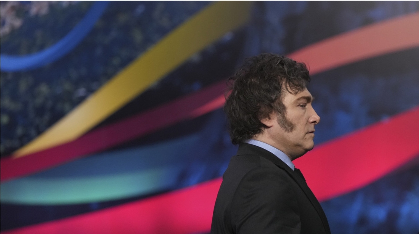 Milei prohibirá a los presos pedir traslado de penal tras solicitar el cambio de género