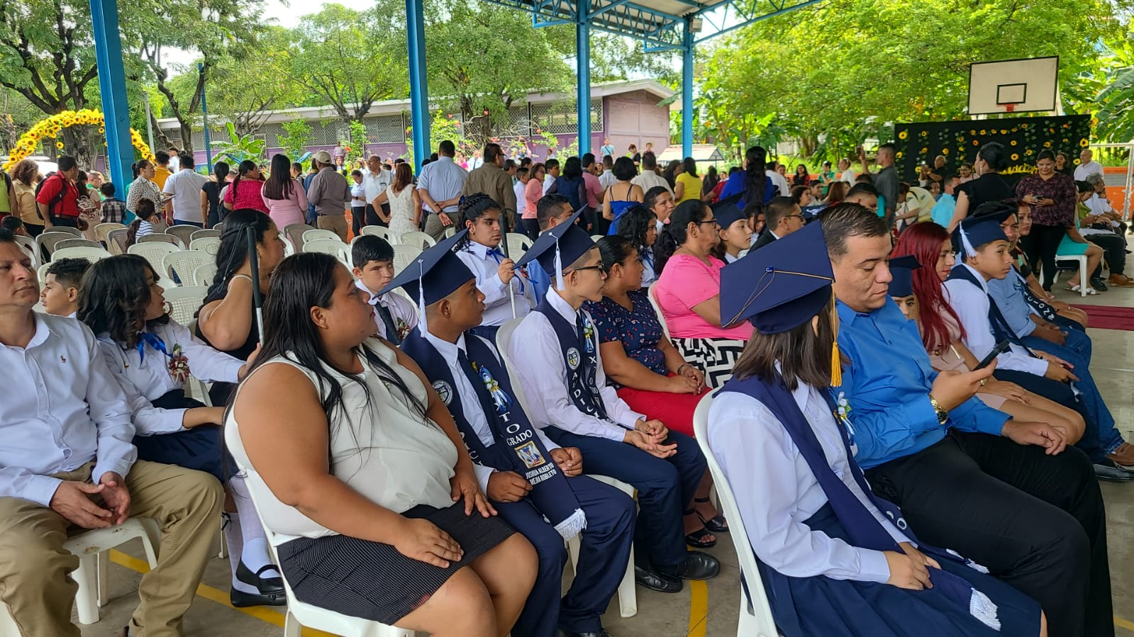 Colegio de Educación Especial Melania Morales gradúa a 103 niños