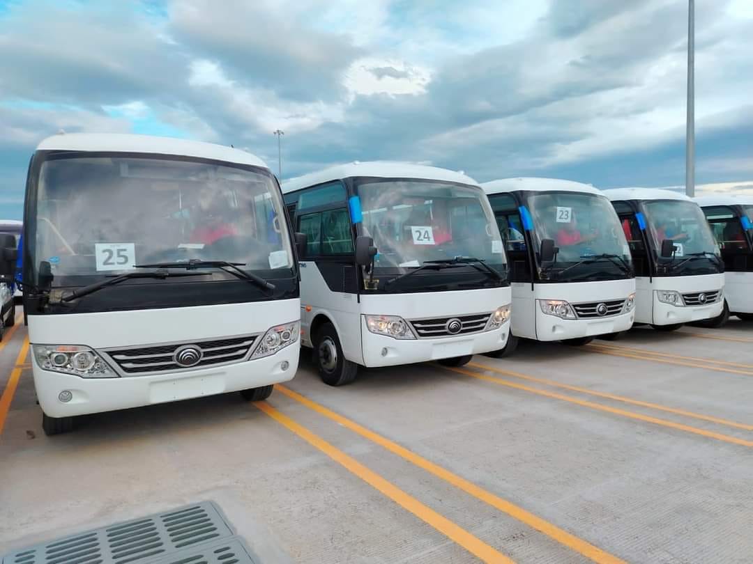 Caribe Sur celebra con entusiasmo la llegada de los nuevos buses chinos