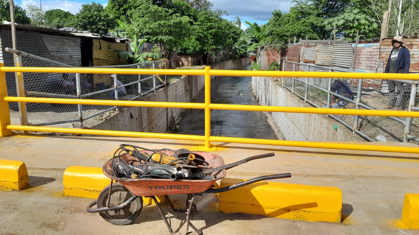 Alcaldía de Managua inaugura puente que mejora la conectividad de barrios en el Distrito VI