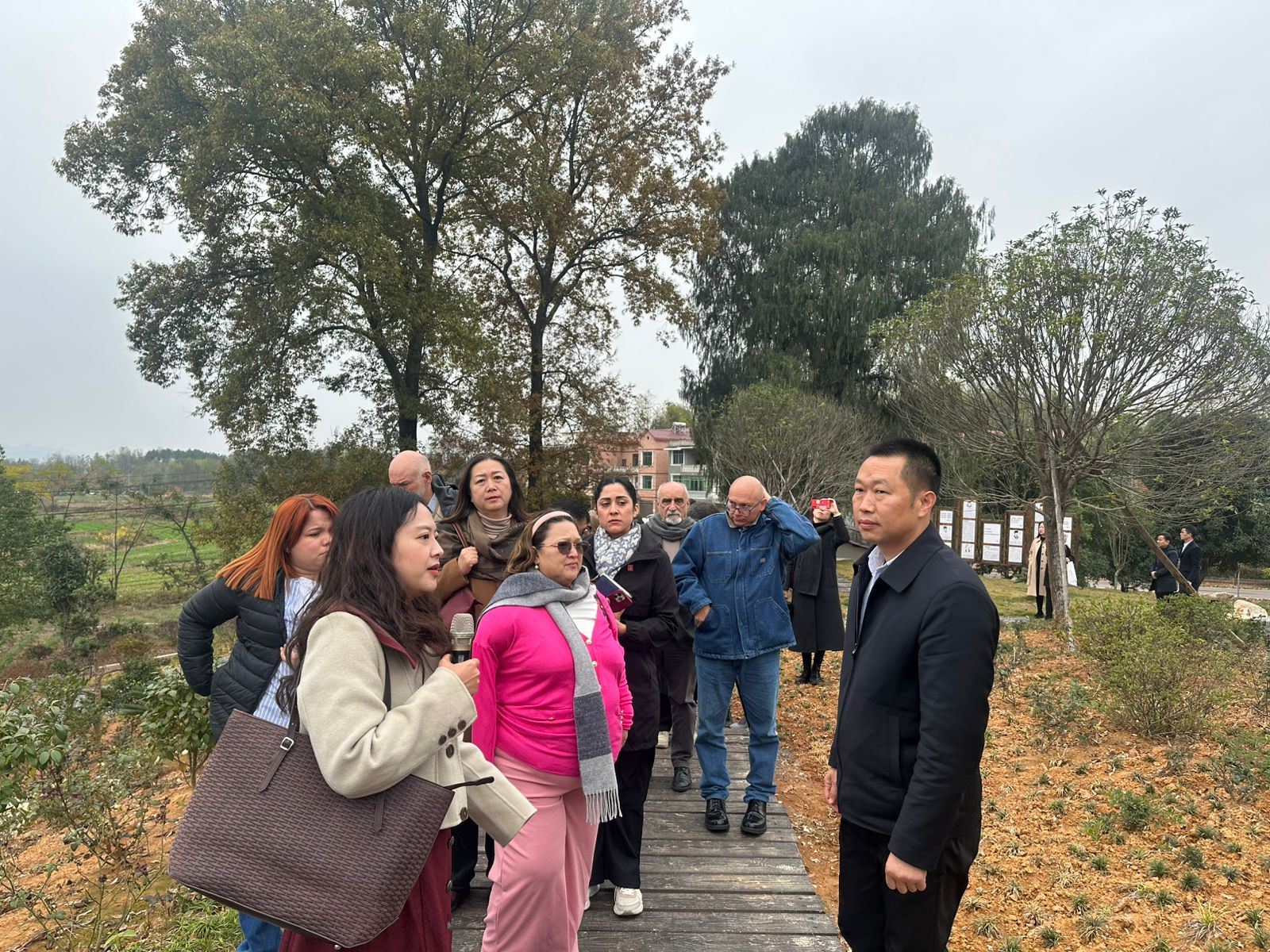 Diplomáticos de Nicaragua visitan Distrito de Chong Yang en China, para estrechar lazos de amistad