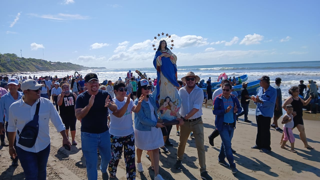 Caraceños celebran con devoción la tradicional Purísima Acuática