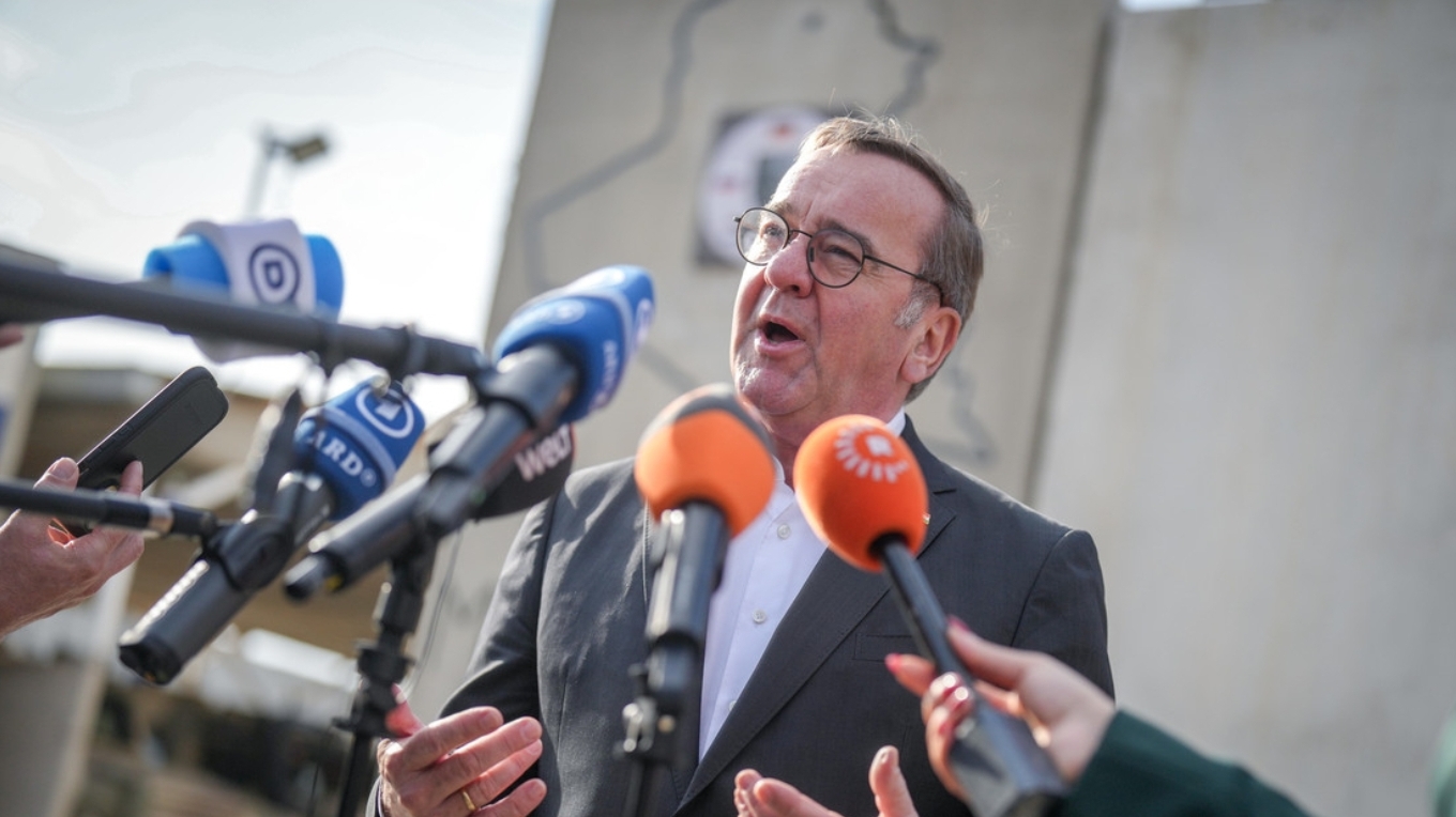 Alemania no debe ser “un mero espectador” en Siria, afirma el ministro de Defensa