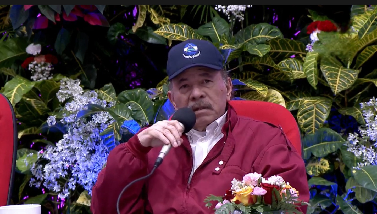 Presidente Daniel Ortega preside graduación de cadetes de la Policía Nacional