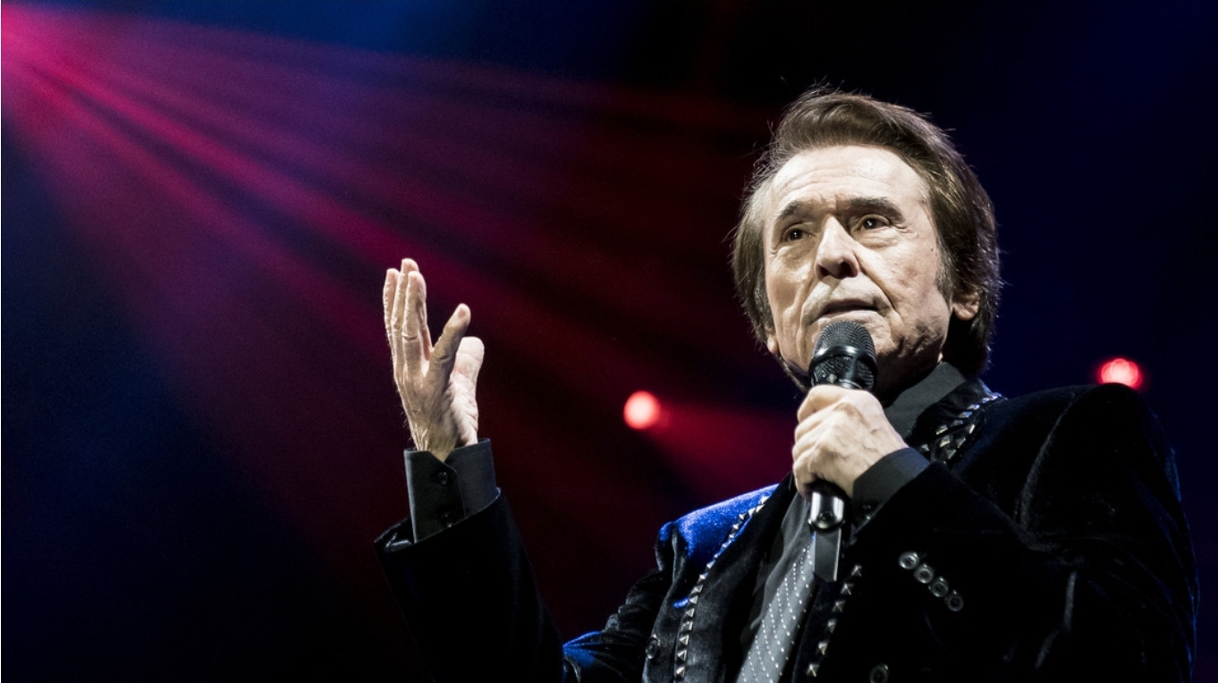 El cantante Raphael es internado de urgencia tras sufrir un accidente cerebrovascular