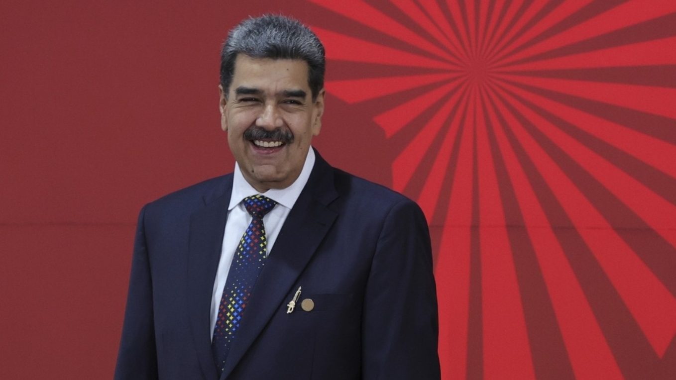 Maduro asegura que los procesos electorales “burgueses” son “una farsa”