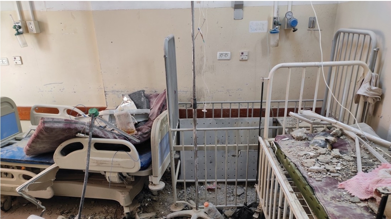 Israel lanza un intenso ataque contra un hospital de Gaza